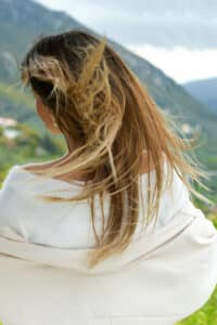 Prendre soin de ses cheveux au printemps